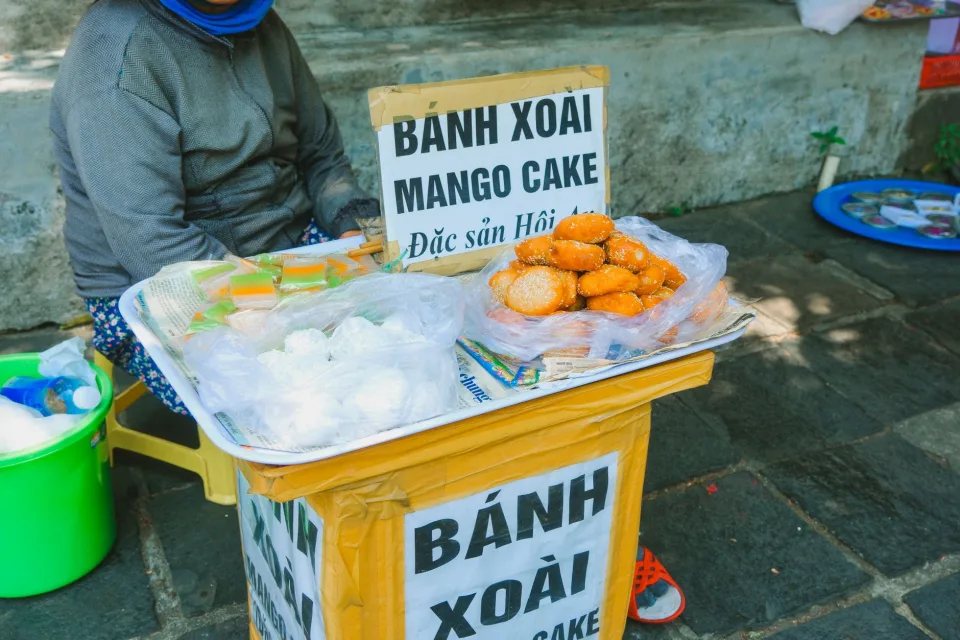 Bàn ăn tại Thiết Mộc Lan